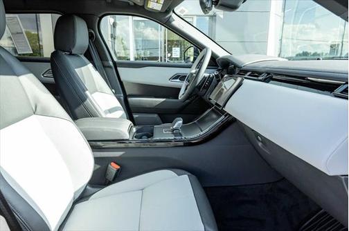 2026 Land Rover Range Rover Velar P400 Dynamic SE