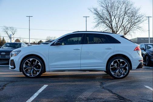 2023 Audi RS Q8 4.0T