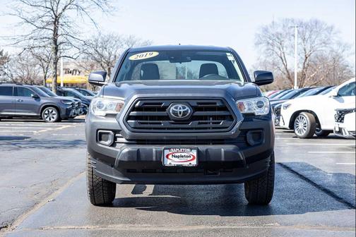 2019 Toyota Tacoma SR