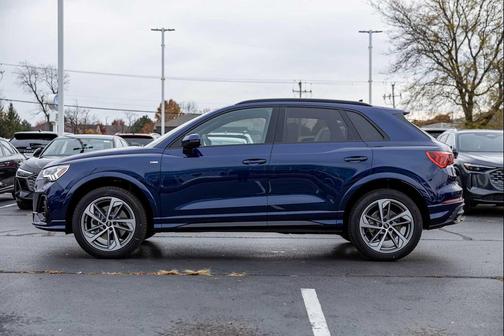 2025 Audi Q3 Premium 45 TFSI S line quattro Tiptronic