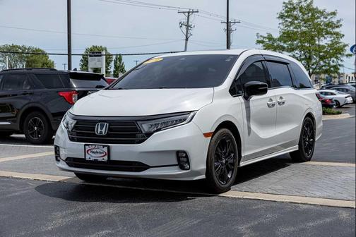 Platinum White Pearl 2024 Honda Odyssey Sport