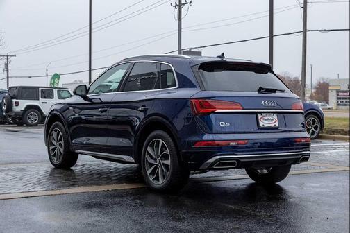 2022 Audi Q5 45 S line Premium Plus