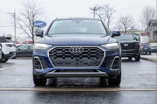 2022 Audi Q5 45 S line Premium Plus