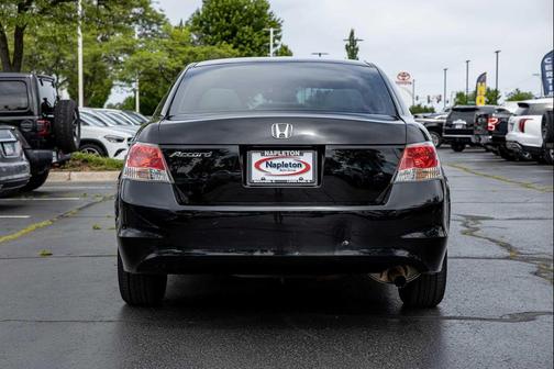 Crystal Black Pearl 2010 Honda Accord 2.4 LX