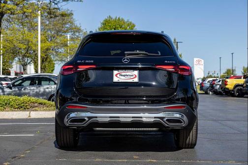 BLACK 2026 Mercedes-Benz GLC 300 4MATIC