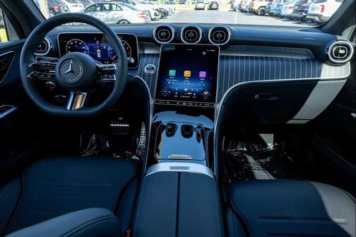 BLACK 2026 Mercedes-Benz GLC 300 4MATIC
