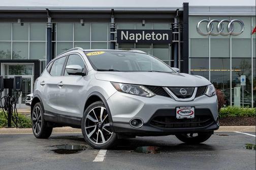 Brilliant Silver 2017 Nissan Rogue Sport SL