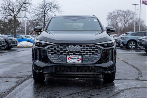 2025 Audi Q5 Premium TFSI quattro S tronic