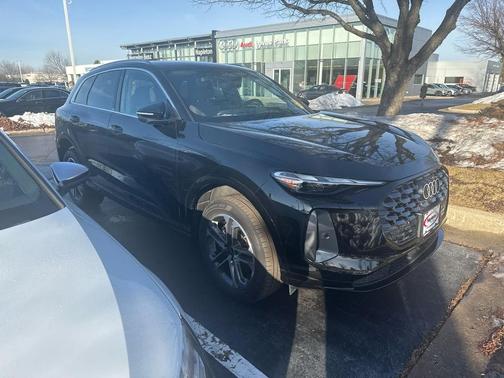 2025 Audi Q5 Premium TFSI quattro S tronic