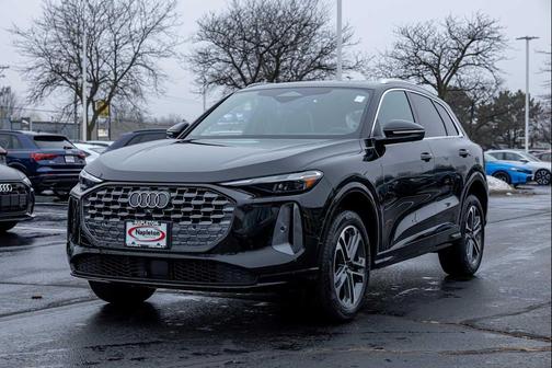 2025 Audi Q5 Premium TFSI quattro S tronic