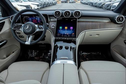2026 Mercedes-Benz GLC 300 4MATIC