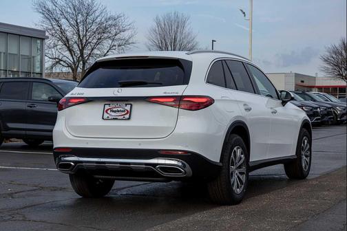 2026 Mercedes-Benz GLC 300 4MATIC