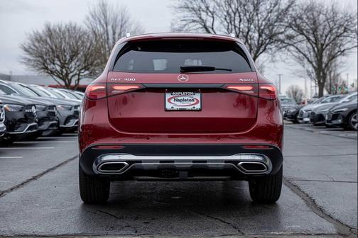 MANUFAKTUR Patagonia Red Metallic 2026 Mercedes-Benz GLC 300 4MATIC