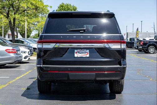 Infinite Black Metallic Clearcoat 2023 Lincoln Navigator Reserve
