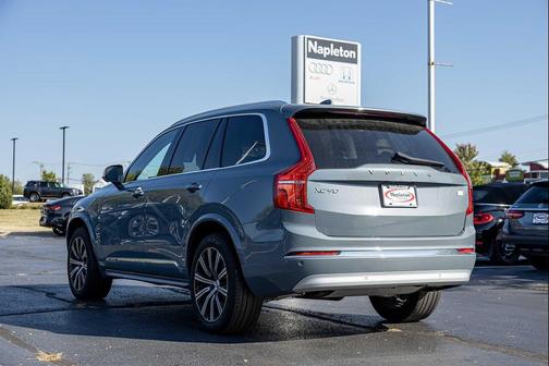 2022 Volvo XC90 Recharge Plug-In Hybrid T8 Inscription 6 Passenger