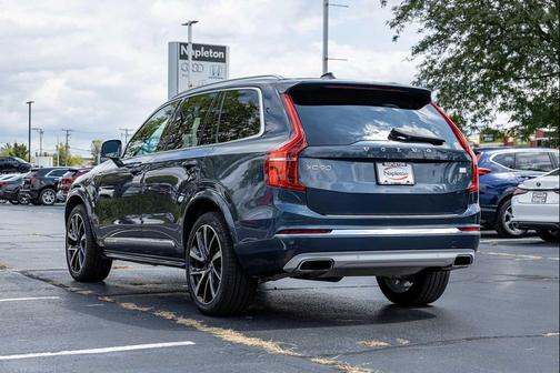 2021 Volvo XC90 Recharge Plug-In Hybrid T8 Inscription Expression 7 Passenger