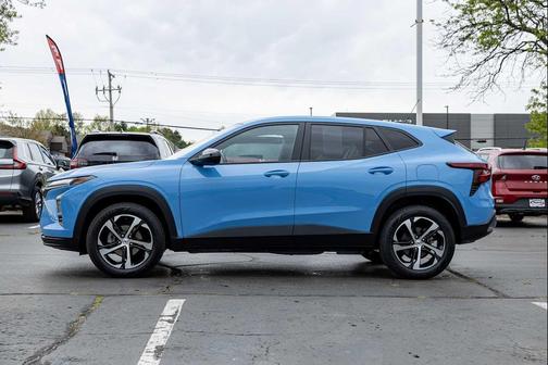 Fountain Blue 2024 Chevrolet Trax FWD 1RS