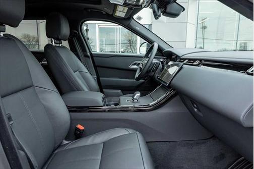 2026 Land Rover Range Rover Velar P400 Dynamic SE
