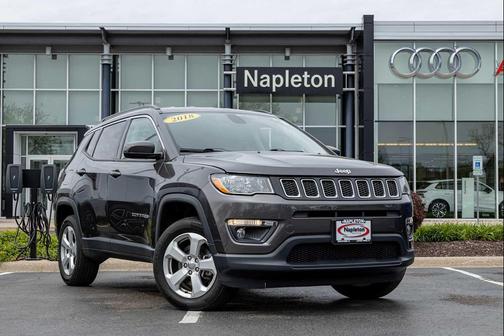 Granite Crystal Metallic Clearcoat 2018 Jeep Compass Latitude