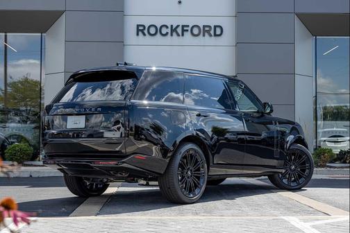 2025 Land Rover Range Rover P530 SE 7 Seat