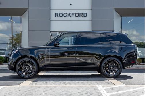 2025 Land Rover Range Rover P530 SE 7 Seat