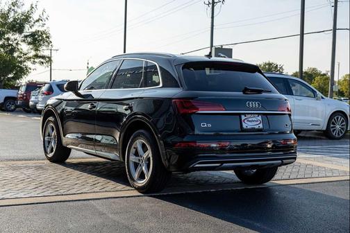 2022 Audi Q5 40 Premium