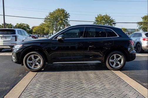 2022 Audi Q5 40 Premium