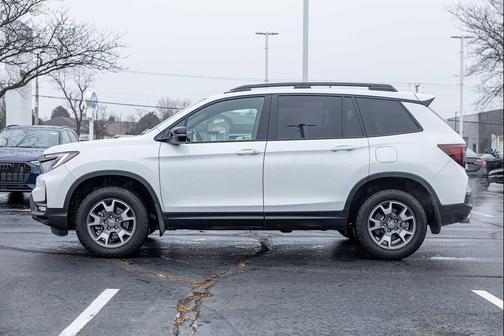 2022 Honda Passport AWD TrailSport