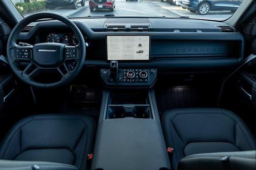 2025 Land Rover Defender 110 P400 S