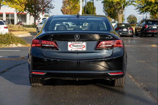 2017 Acura TLX w/Technology Package