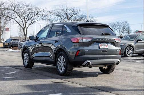 2020 Ford Escape SE