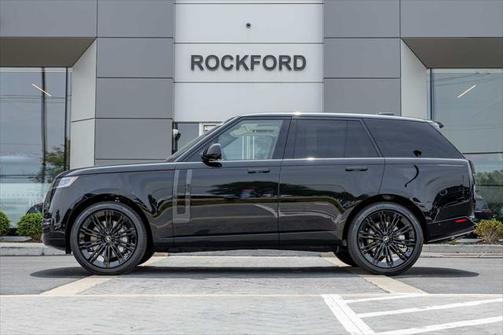 2025 Land Rover Range Rover P530 SE