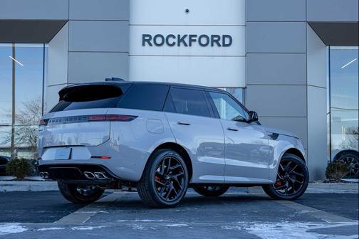 2026 Land Rover Range Rover Sport SE
