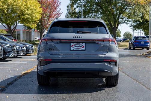 2025 Audi Q4 e-tron Premium Plus 55 quattro
