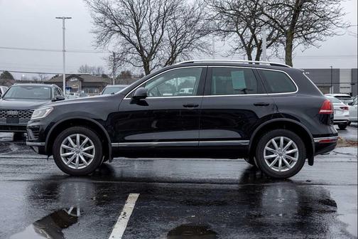 2016 Volkswagen Touareg VR6 Sport