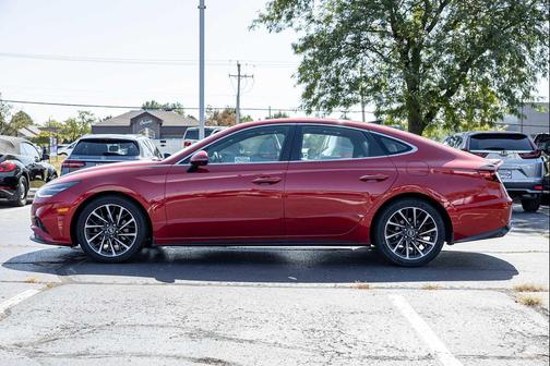 2022 Hyundai SONATA Limited