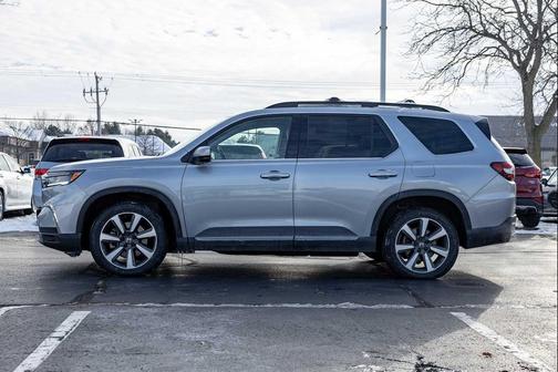 2023 Honda Pilot AWD Elite