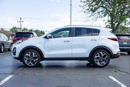 Snow White Pearl 2021 Kia Sportage EX