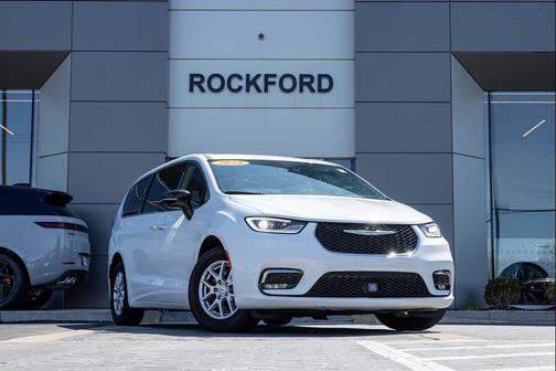 Bright White Clearcoat 2024 Chrysler Pacifica Touring L