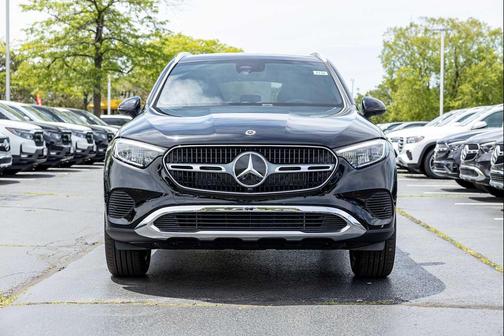 BLACK 2026 Mercedes-Benz GLC 300 4MATIC