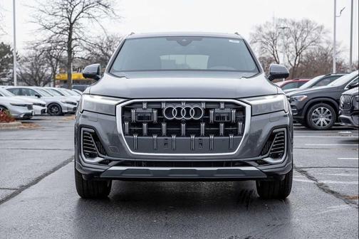2026 Audi Q7 55 Premium Plus