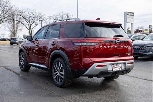 2024 Nissan Pathfinder Platinum 4WD