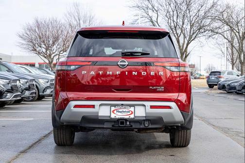 2024 Nissan Pathfinder Platinum 4WD