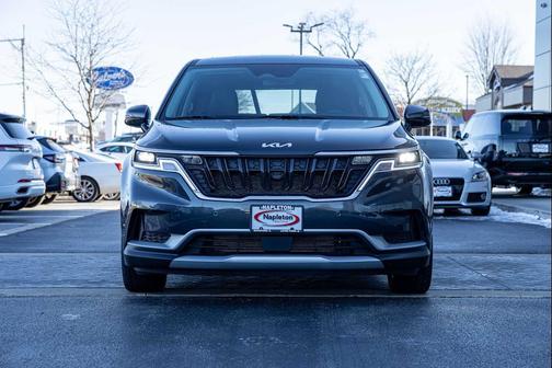 2024 Kia Carnival EX