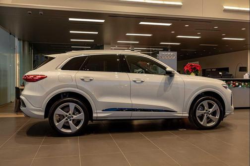 2025 Audi Q5 Premium Plus TFSI quattro S tronic