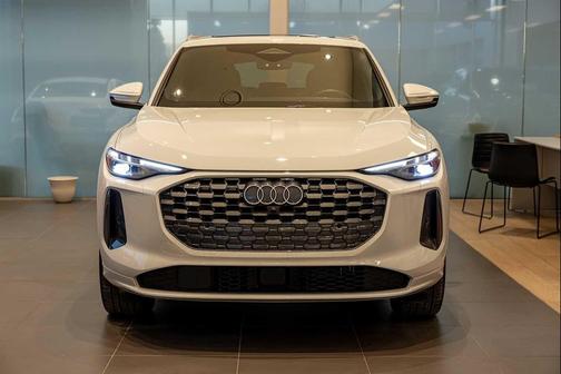 2025 Audi Q5 Premium Plus TFSI quattro S tronic