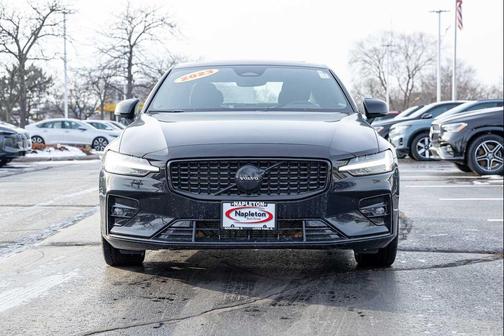 2023 Volvo S60 B5 Plus Black Edition