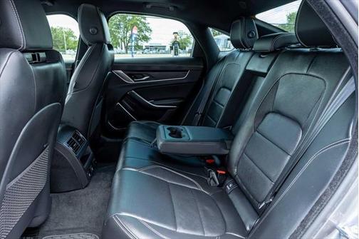 2024 Jaguar XF R-Dynamic SE P250 AWD Automatic
