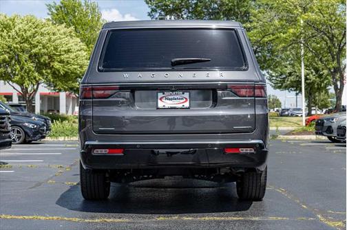 2023 Jeep Wagoneer L Series III 4x4