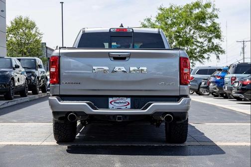 Billet Silver Metallic Clearcoat 2025 RAM 1500 Laramie